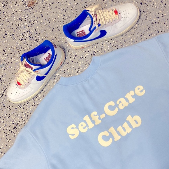 3/$50 🩵 FashionNova Sweatshirt - Picture 9 of 10